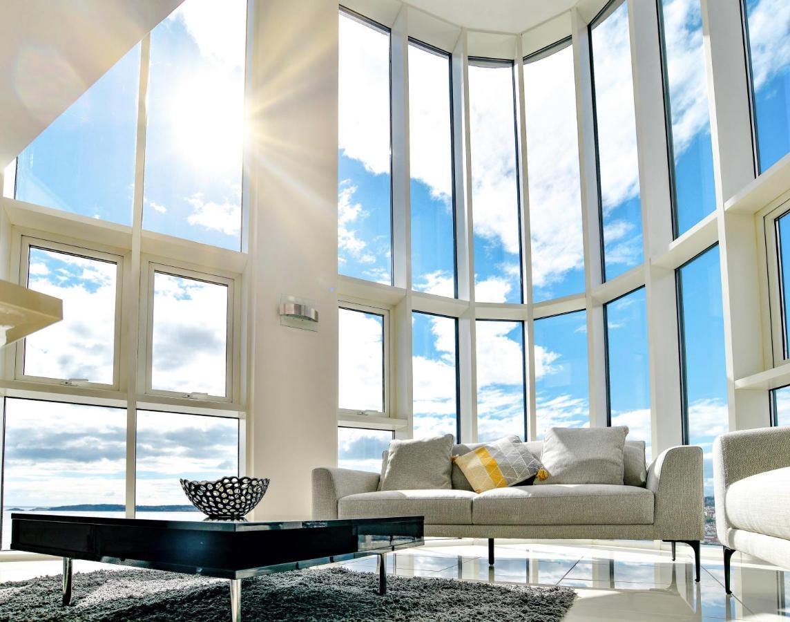 Just Wales - Meridian Quay Penthouses Apartment *