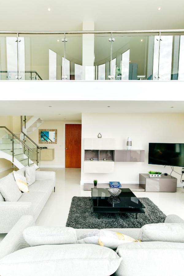 Just Wales - Meridian Quay Penthouses *
