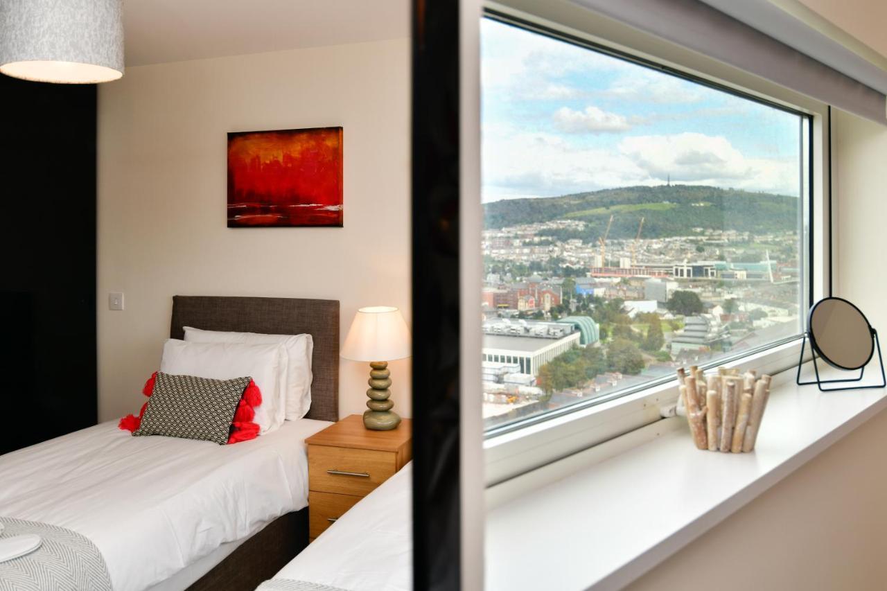 Just Wales - Meridian Quay Penthouses Apartment Swansea