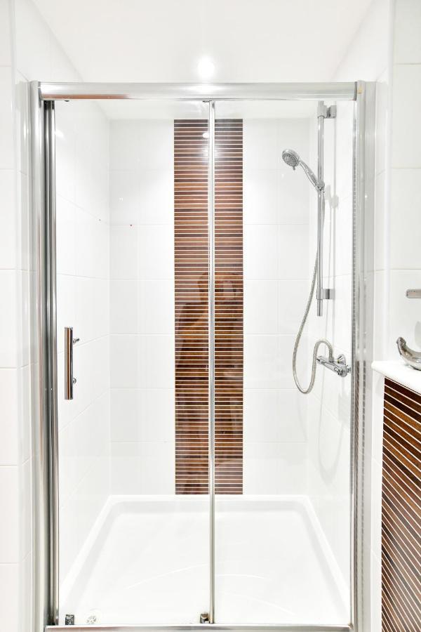 Just Wales - Meridian Quay Penthouses Apartment Swansea