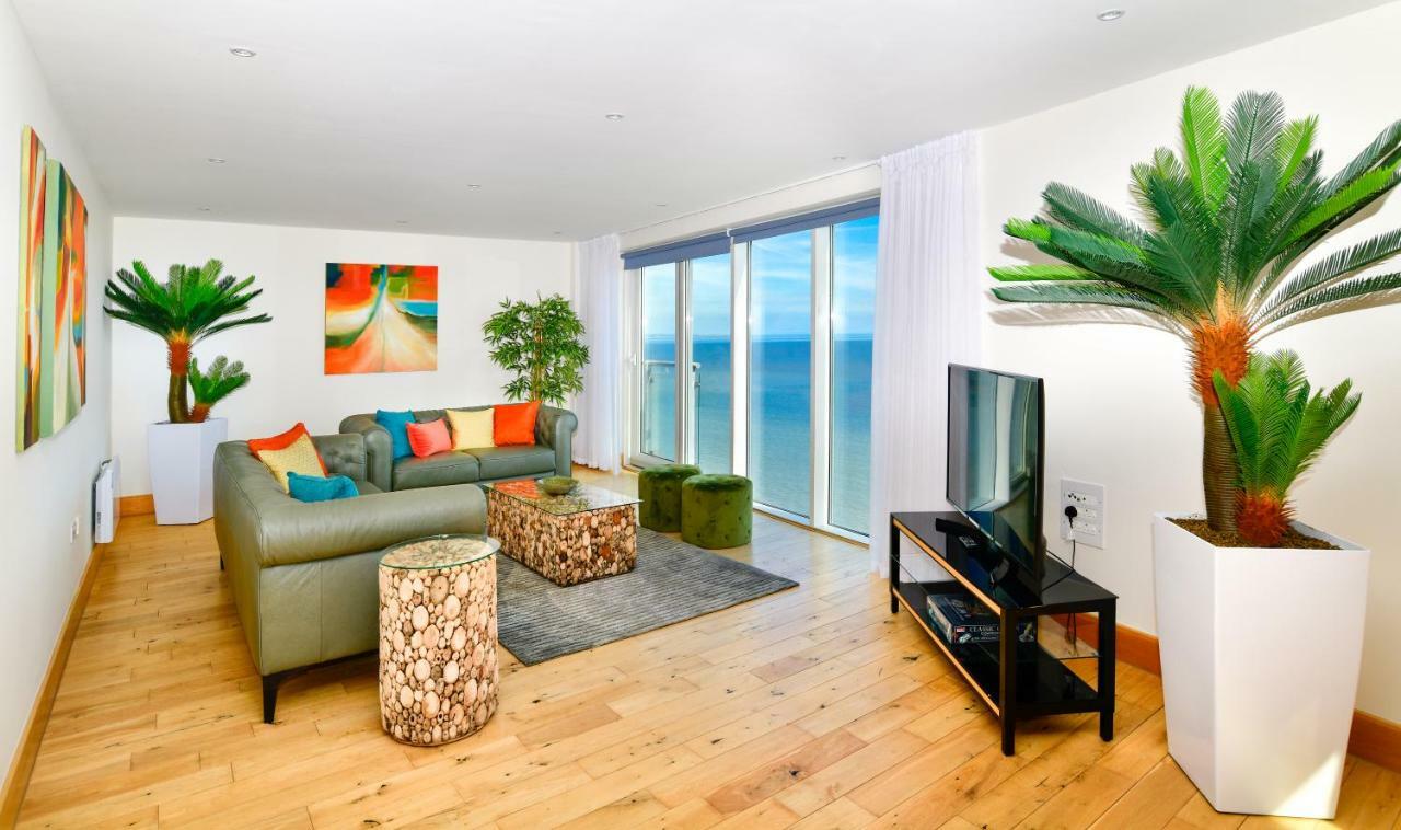 Just Wales - Meridian Quay Penthouses Apartment *
