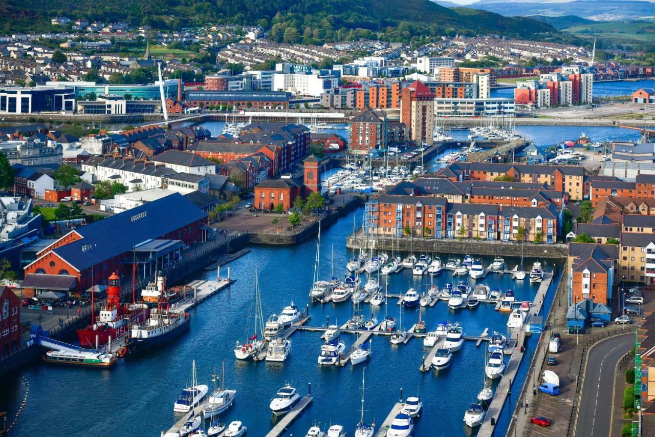 Just Wales - Meridian Quay Penthouses Swansea